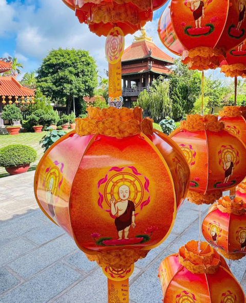 Thực Hiện Lồng Đèn Lục Giác Vesak 2025