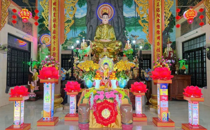 Bà Thuỳ Nam